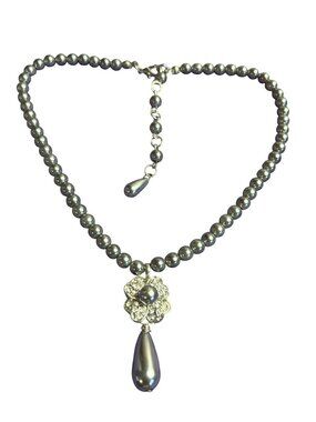 Elegant Gray Faux Pearl Necklace With Rhinestone Flower Pendant & Teardrop Charm
